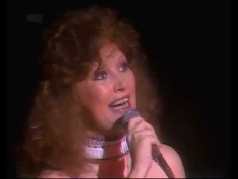 Видео: Алла Пугачёва - Люди, Люди (Прага 1981)