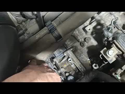 Видео: Замена масла в мехатронике DSG DQ200 Skoda Rapid 1.4.tsi