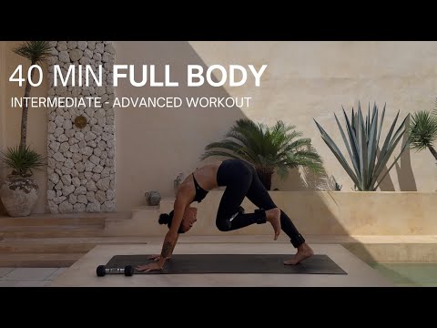Видео: 40-минутная тренировка всего тела с отягощениями | Домашняя тренировка среднего и продвинутого ур...