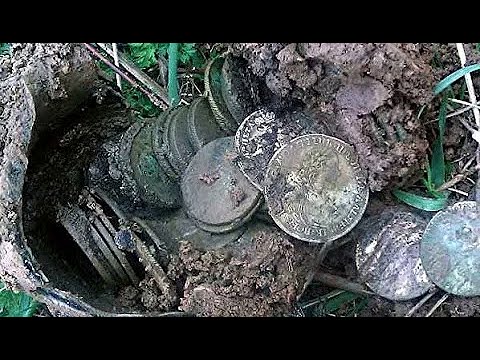 Видео: КЛАД / РУБЛИ ПЕТРА I