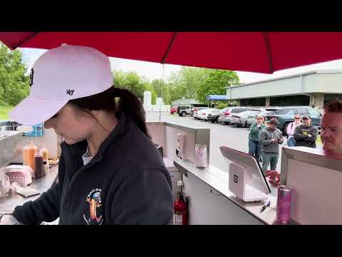 Видео: самая большая сумма ДЕНЕГ за МАЛЕНЬКИЙ ПЕРИОД ВРЕМЕНИ! #еда #уличнаяеда