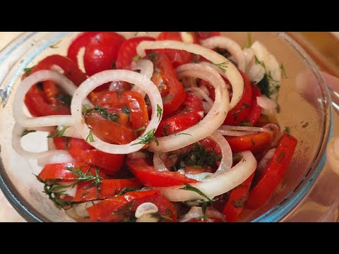 Видео: Закуска из Помидоров, Луком и Чесноком. Разлетается мгновенно! Tomato appetizer.