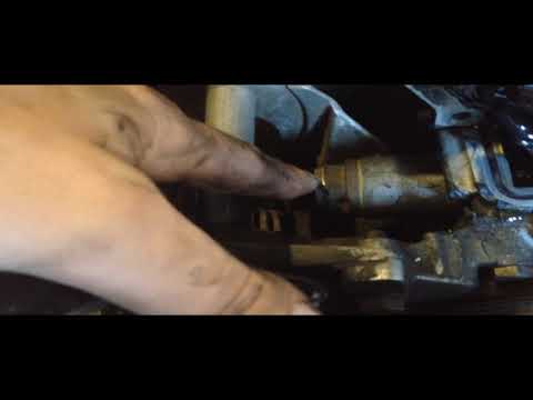 Видео: Замена Сальников Клапанов W140