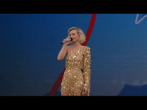 Видео: Полина Гагарина - Бабочки, Солнце взойдет, Спектакль окончен (ВДНХ, 31.05.2025)