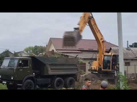 Видео: Расчистка участка с вывозом мусора!!!