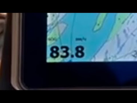 Видео: Моторная лодка Салют 585 BD с мотором SUZUKI DF 150 APX. Подбор винта.