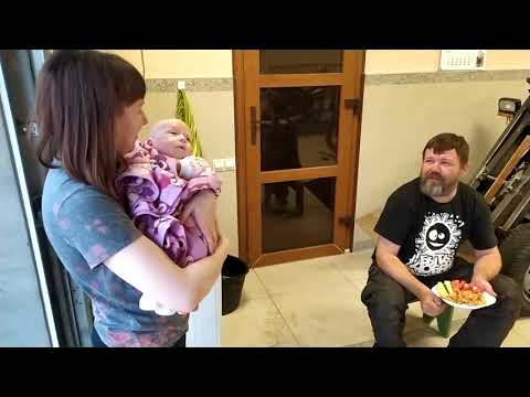 Видео: Пацаны и девчонки, приезжайте, пожалуйста!