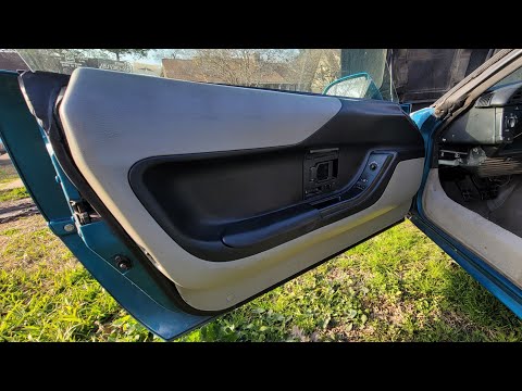 Видео: Снятие дверной панели Corvette LT4 1996 C4 за 20 минут