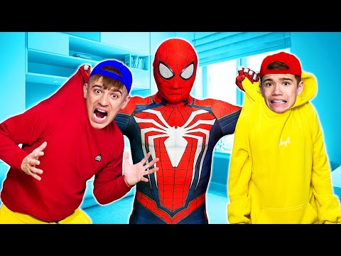 Видео: ЧЕЛОВЕК ПАУК Стал Нашей НЯНЕЙ на 24 ЧАСА !