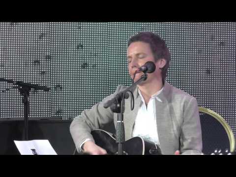 Видео: Сурганова и Оркестр в клубе «Backstage» - Не тобой болеет сердце.