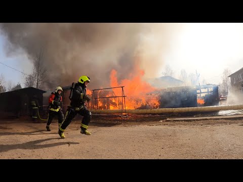 Видео: Пожар в пгт.Краснозатонский. г.Сыктывкар. Республика Коми. 2021г.