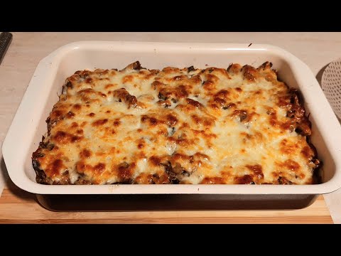 Видео: Свиные сердечки и язык с грибами, запеченные с желтым сыром