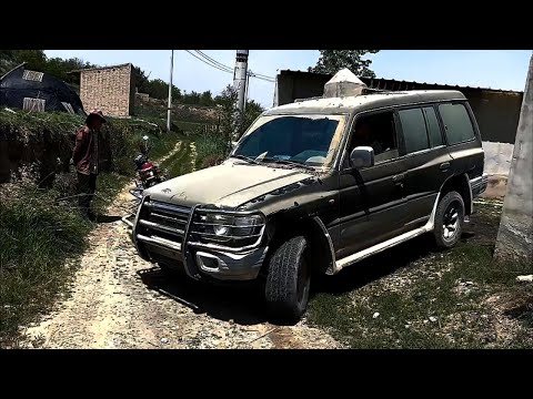 Видео: Реставрация классического Mitsubishi Cheetah 2030C - Обновление внешнего вида Mitsubishi 2030C.