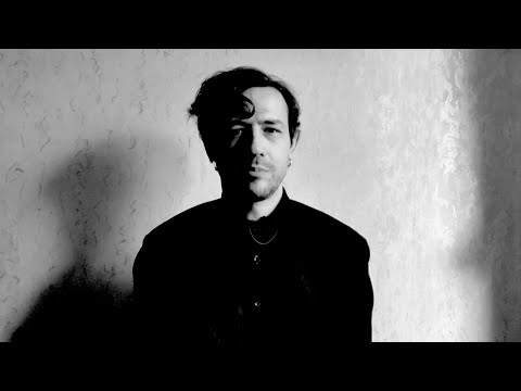 Видео: Художник-скульптор Мартин Кастанаев