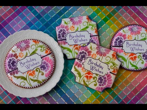 Видео: Печенье с трафаретом «Пожелания ко дню рождения» в форме симпатичных табличек