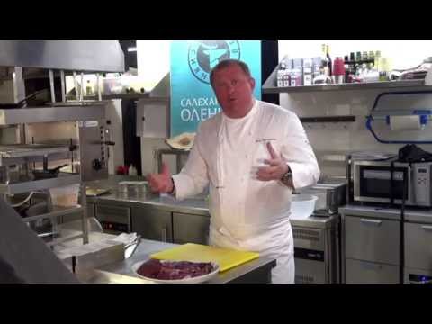 Видео: Буженина из оленины от