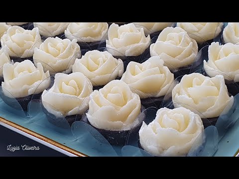 Видео: Посмотрите, как я делаю кокосовую розу с шоколадом! Легкий и вкусный рецепт.