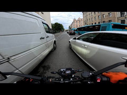 Видео: МотоФиаско - последствия езды левее левого и рассуждения о жизни