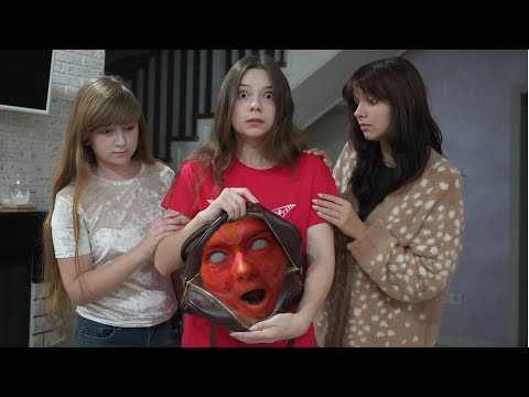 Видео: SCP ГОЛОДНАЯ СУМКА 2 - ПОЖИРАТЕЛЬ ГОЛОВ! СТРАШИЛКА