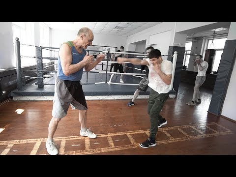 Видео: Как бить встречные удары в боксе! Марк Мельцер