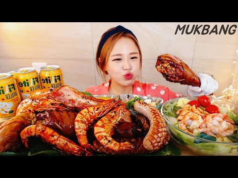 Видео: Субтитры) Grilled Barbecue Party Pork belly Shrimp Sausage Turkey Chicken MUKBANG ASMR yummy eating