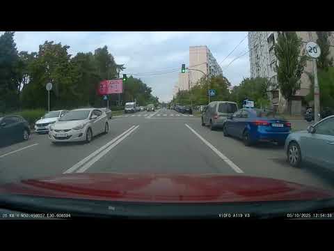 Видео: ЯК ПРАВИЛЬНО ГАЛЬМУВАТИ НА ПЕРЕШКОДІ?