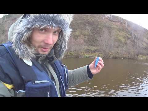 Видео: Бесконечные поклевки щуки на реке Кама. Ловим щуку на джиг. Самолельная резина.