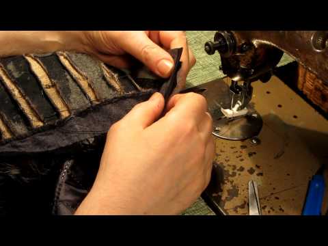 Видео: Как вшить змейку + соединение верха куртки с подкладкой.