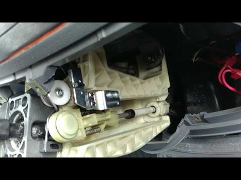 Видео: Mercedes Viano W639, Mercedes VITO W639, регулировка тросов КПП