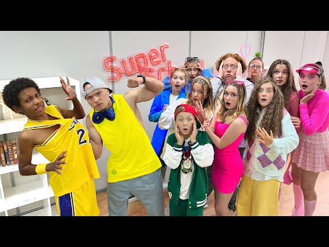 Видео: НОВЕНЬКИЙ БЕСИТ МАКСА! УЧИЛКА СПАЛИЛА НОВУЮ ЗВЕЗДУ! СУПЕР ШКОЛА
