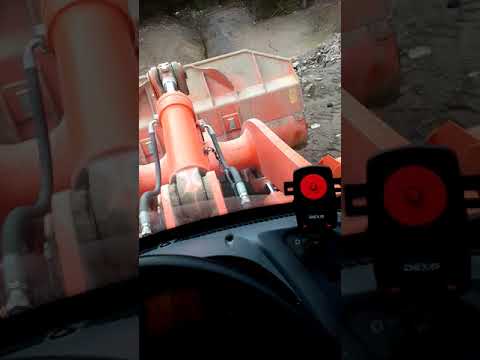 Видео: Введение эксплуатации фронтальный погрузчик HITACHI ZW-220