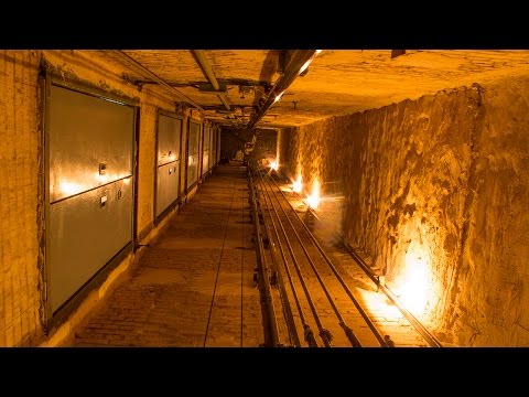 Видео: Техобслуживание больничного лифта