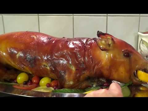 Видео: Молочный поросенок в духовке на Рождество. Эп. № 110