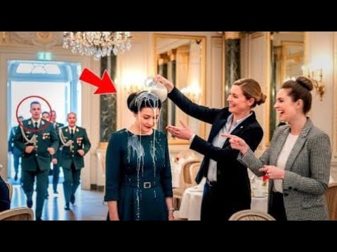 Видео: Они смеялись надо мной на встрече выпускников… пока их мужья не встали и не отдали мне честь!😱