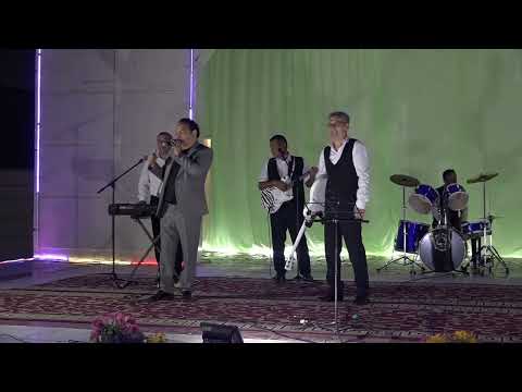 Видео: Баршаны жылатқан туған жер әндері. Сайын Базаров. Арман Ахметов ән кешінен