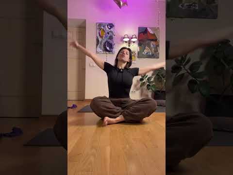 Видео: 29.10 Вечірня практика для спини і стегон💫