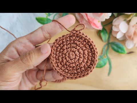 Видео: Никакое другое изделие, связанное крючком, не сравнится с этим! 🤩😍 (с субтитрами)