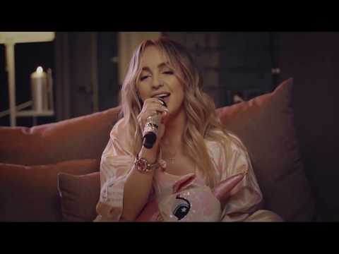 Видео: Мари Краймбрери - Апрель (Vadim Adamov & Safiter Remix)