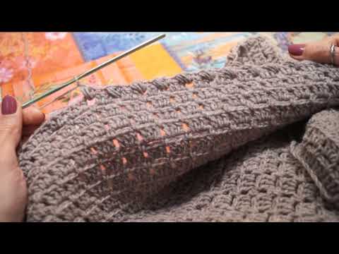 Видео: Обвязка края крючком. Два узора.