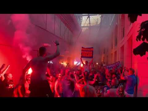 Видео: Ултрас Левски (УЛ) преди мача с Аз