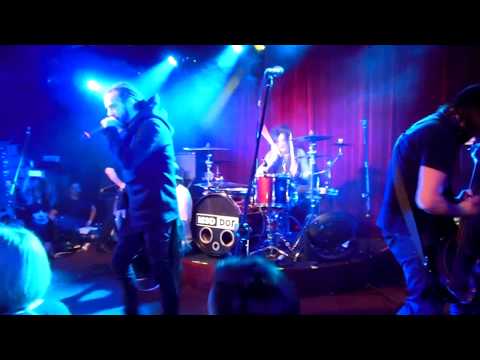 Видео: МЭD DОГ ft. Децл - Слезы (Live in 16 тонн, 2018-02-20)