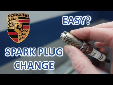 Видео: Насколько СЛОЖНА замена свечей зажигания на Porsche 981? | Руководство по замене свечей зажигания...
