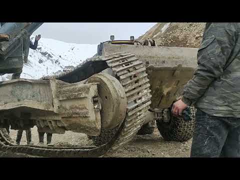 Видео: как ставить гусеницу на экскаватор