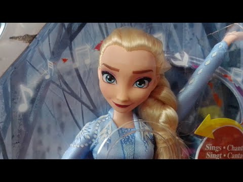 Видео: Поющая Эльза от Hasbro