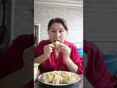 Видео: Домашние манты. С домашней сметанкой и маслом.