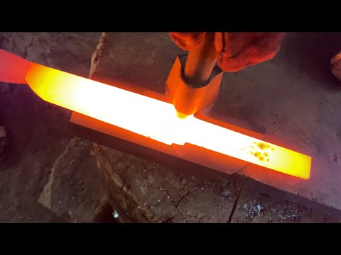 Видео: Нож из ламината 95х18 и Р6м5 часть-1 , ковка клинка