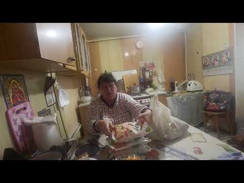 Видео: Огурчики  ещё  и цветут, и и на кусту висят большие.😜☕️