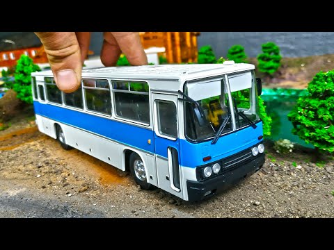 Видео: Модель автобуса ИКАРУС 256 распаковка и обзор масштаб 1/43. Про машинки.