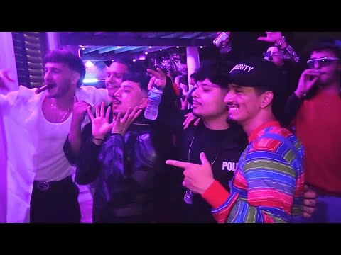 Видео: Я УСТРОИЛА САМУЮ БОЛЬШУЮ ВЕЧЕРИНКУ НА ХЭЛЛОУИН В ОСОБНЯКЕ!! (ПОЯВИЛИСЬ ПОЛИЦЕЙСКИЕ)