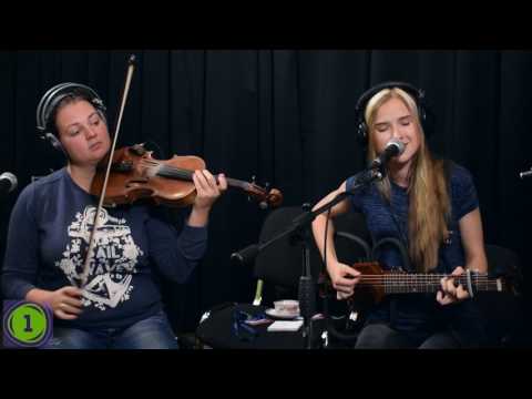 Видео: Немного Нервно - ДЕЛО ИДЕТ К ДЕКАБРЮ - концерт на Радио 1